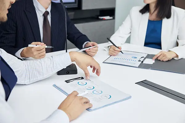 为什么法律费这么贵